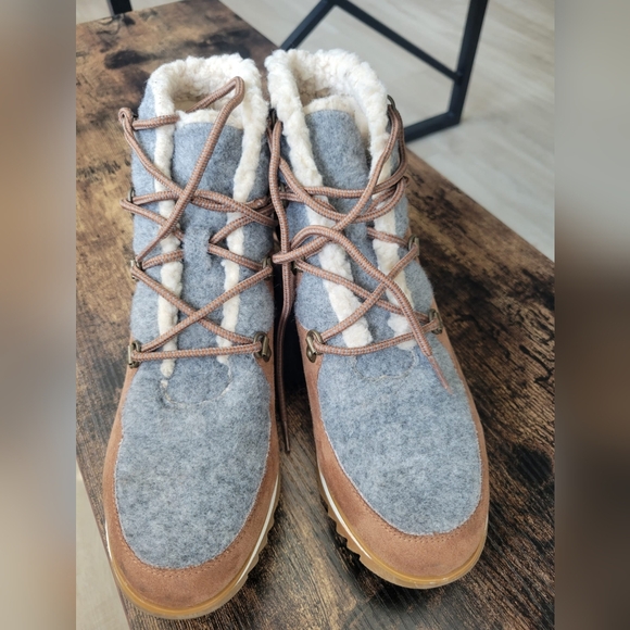 Boots Winter - Picture 2 of 2